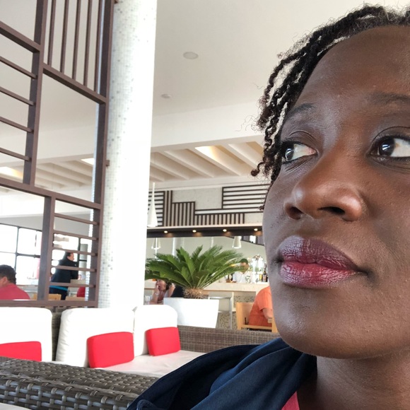 Meet your Posher, Sarah - Picture 1 of 1